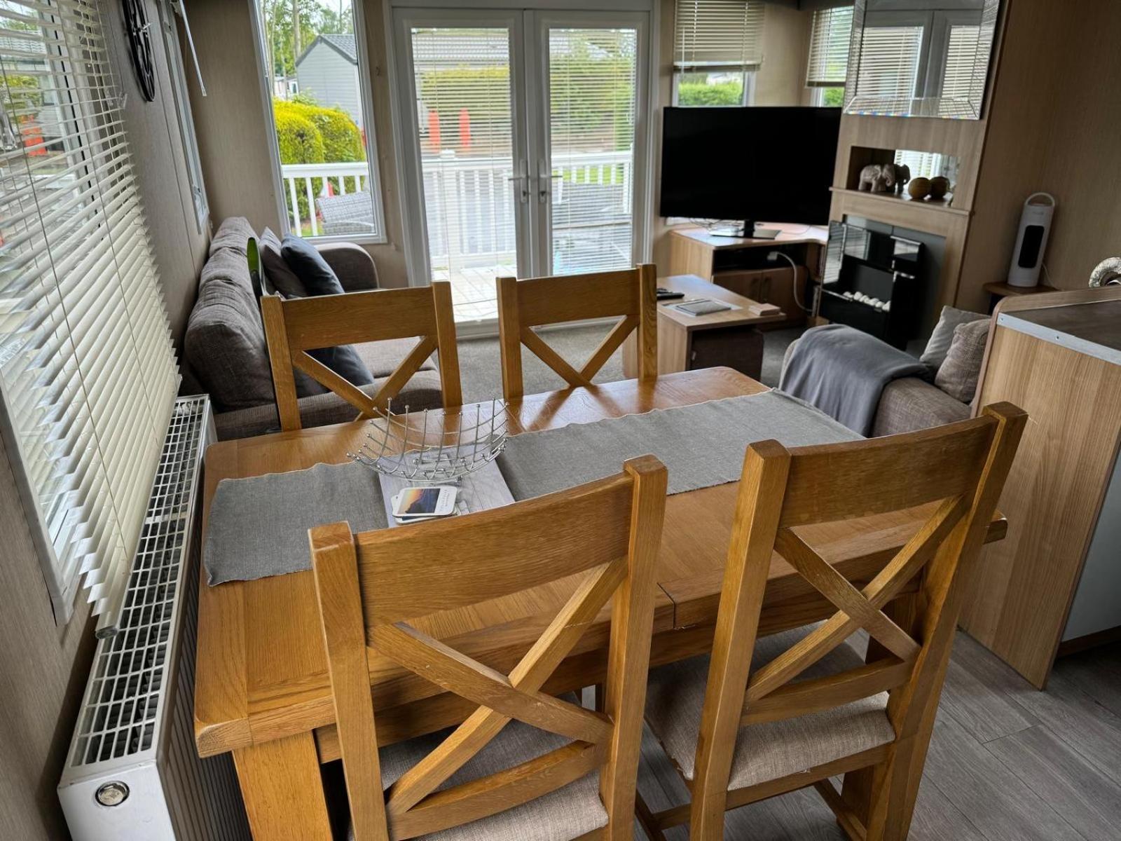 Prestige Static Caravan On 5 Star Holiday Park Cheswick  Exteriér fotografie
